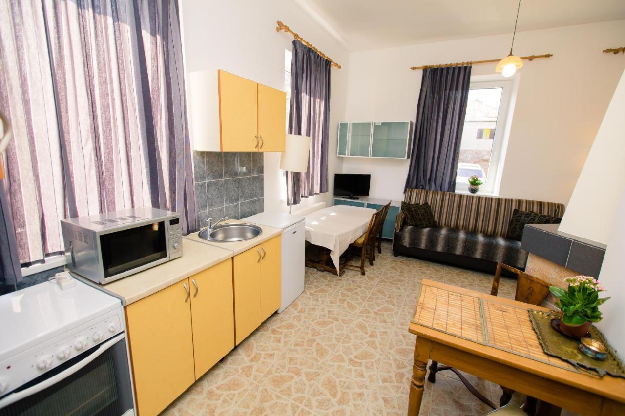 Old Town Apartments Алитус Экстерьер фото